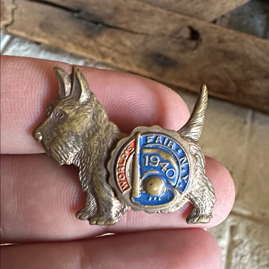 Pin 1940 World's Fair Ny Scottie Dog Collectible